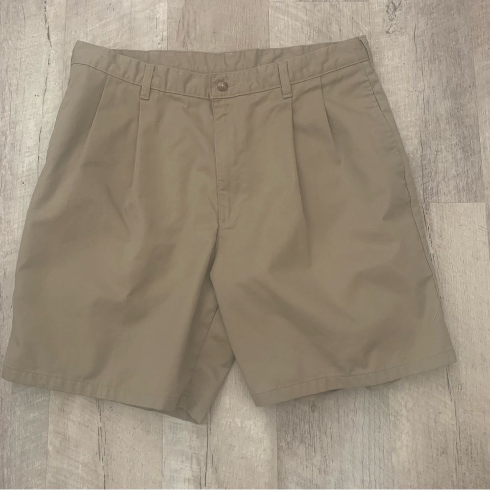 Flyers   Men's Tan Shorts   Inseam 7"   Waist 36"